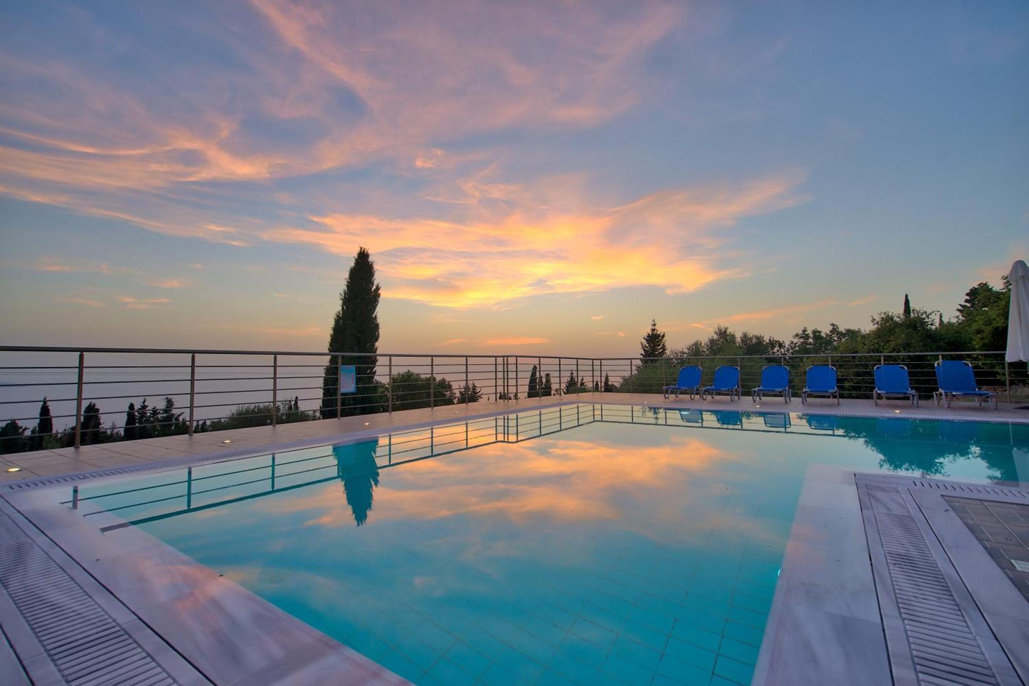 Panoramic Sunset Apartment Kothreas Luaran gambar